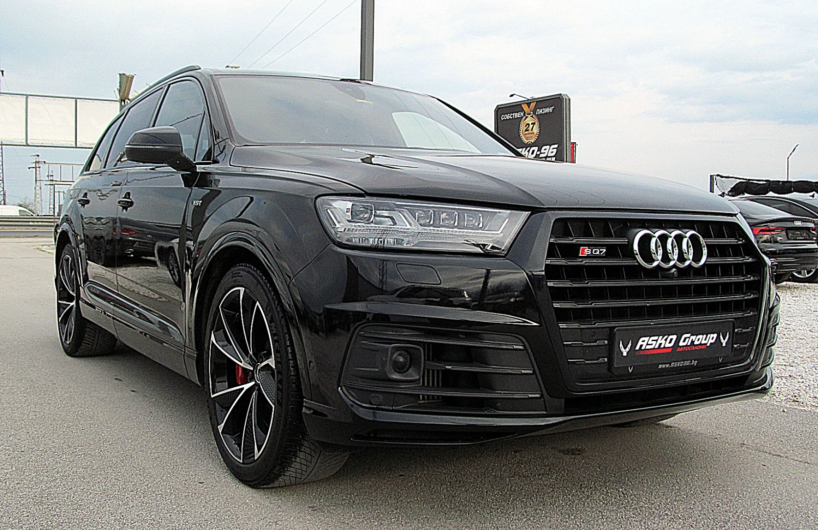 Audi SQ7 7-MESTA/PANORAMA/S-line/KylessGO/СОБСТВЕН ЛИЗИНГ - изображение 3