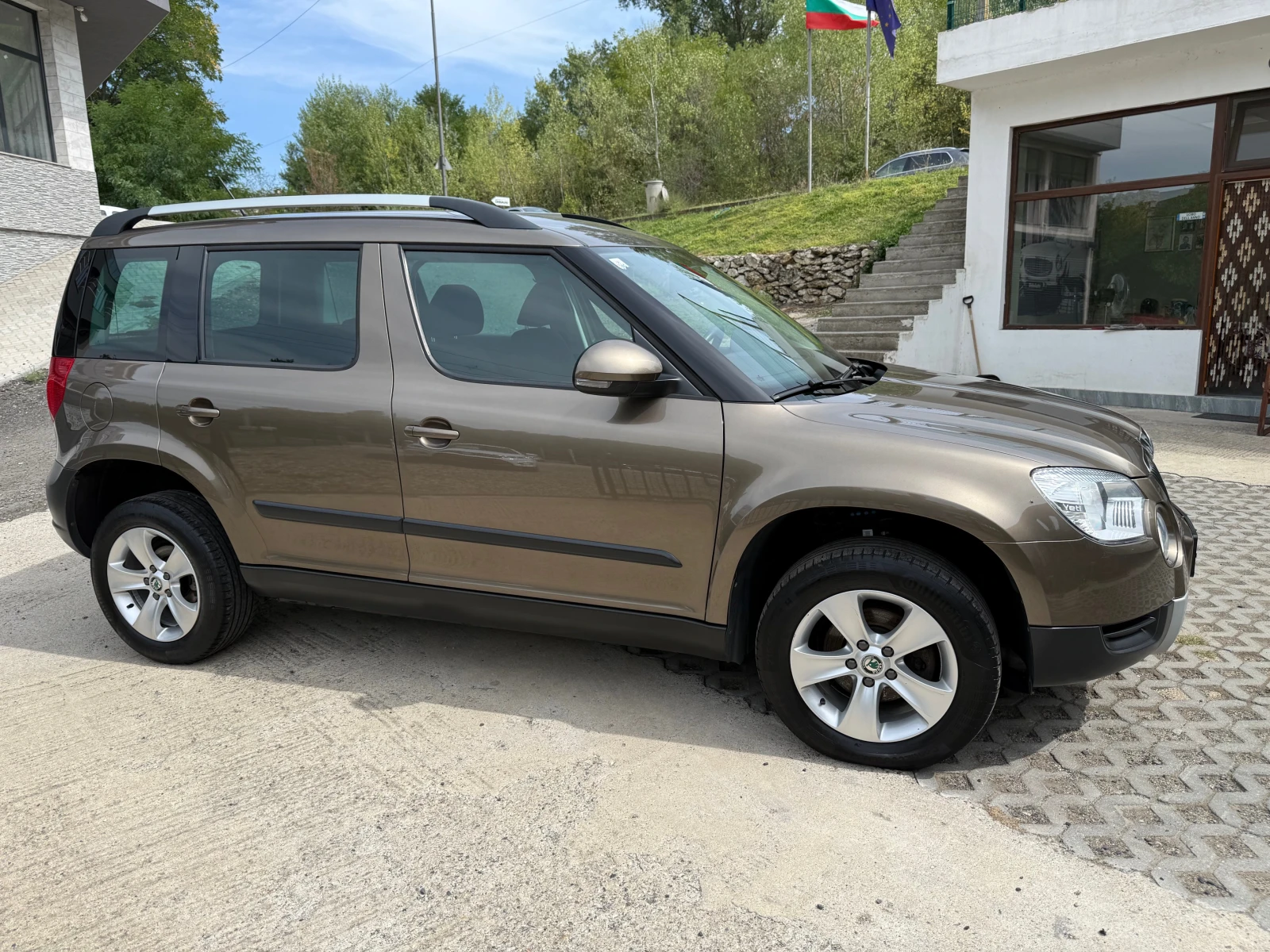 Skoda Yeti 1.2TSI DSG - изображение 3