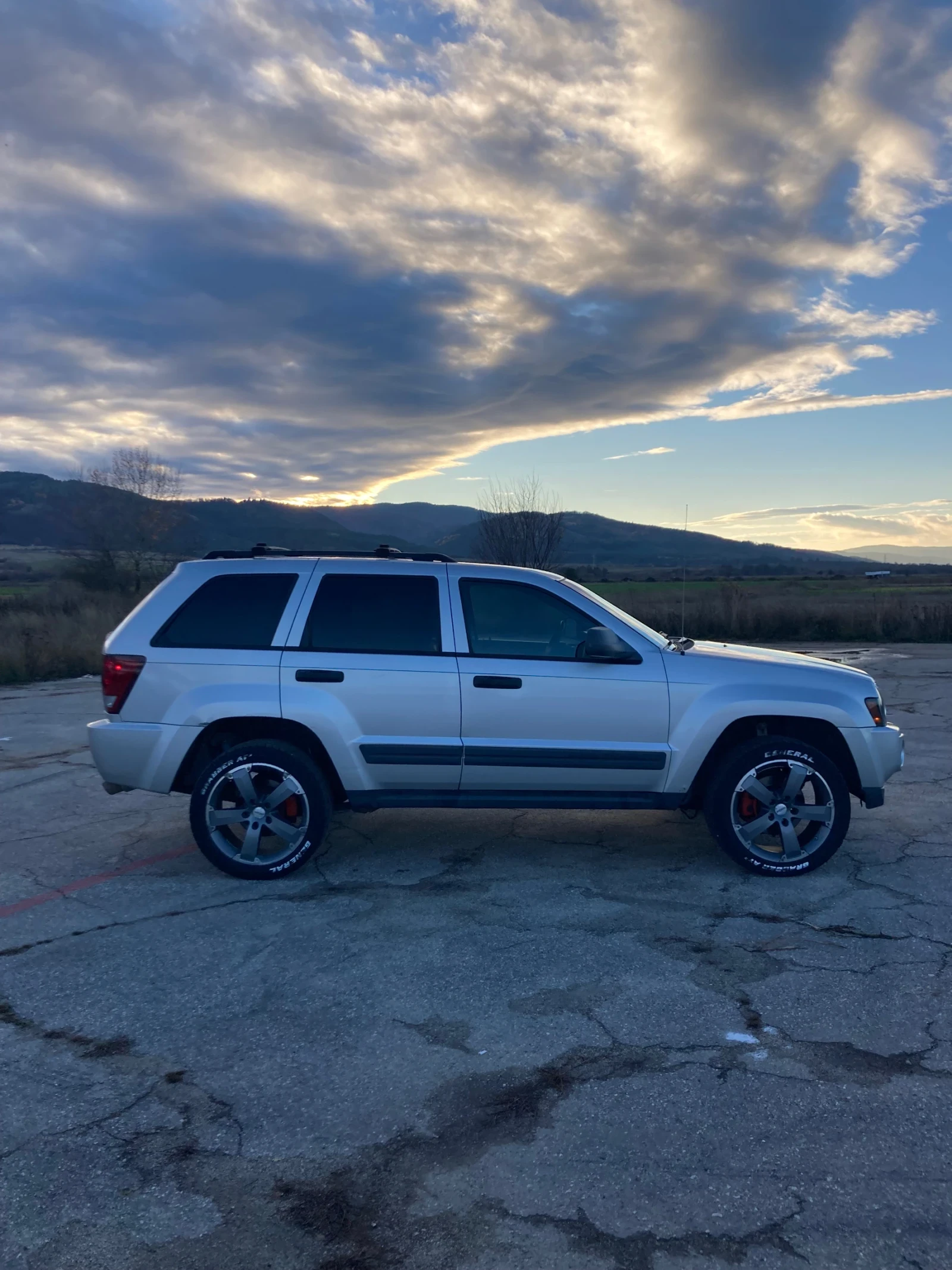Jeep Grand cherokee 3.7 Laredo LPG | Mobile.bg � ����������� 4