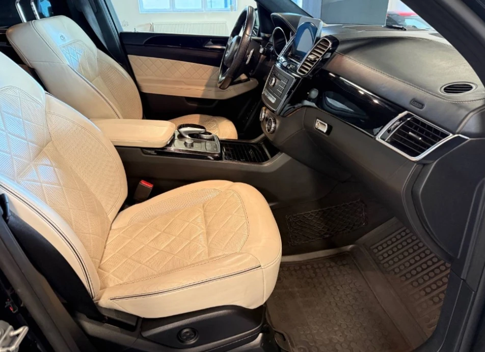 Mercedes-Benz GLS 400 4Matic AMG line - изображение 8