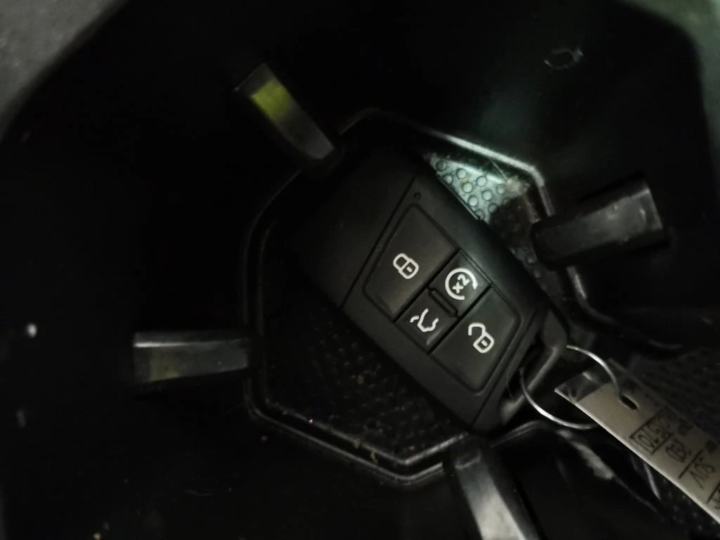 VW Tiguan * COMFORTLINE R LINE BLACK EDITION * CARFAX * ���  | Mobile.bg � ����������� 8