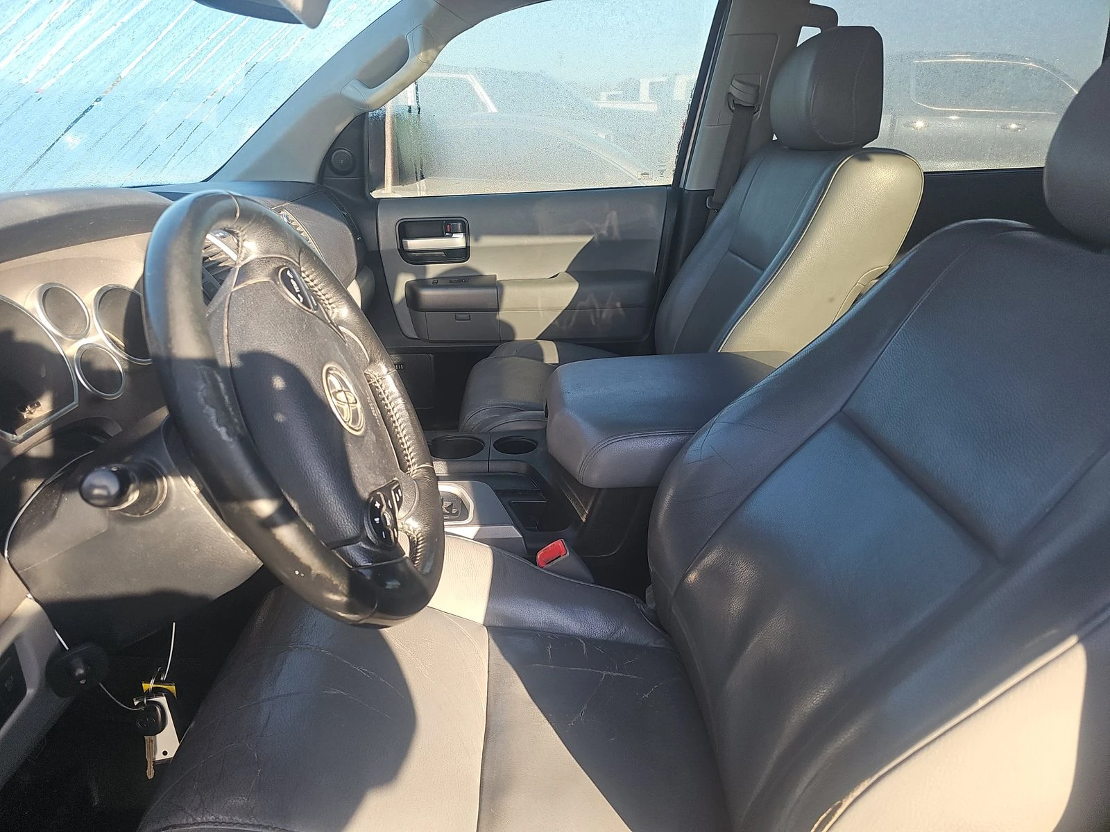 Toyota Sequoia LIMITED* 5.7* V8* ПОДГРЕВ* КАМЕРА* КЕЙЛЕС - изображение 10