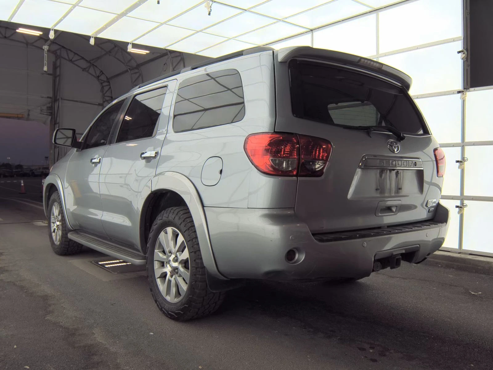 Toyota Sequoia LIMITED* 5.7* V8* ПОДГРЕВ* КАМЕРА* КЕЙЛЕС - изображение 4