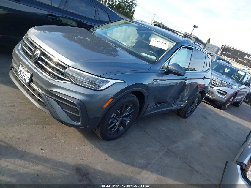 VW Tiguan 2l Volkswagen 2.0T Se/2.0T Wolfsburg Edition - изображение 2