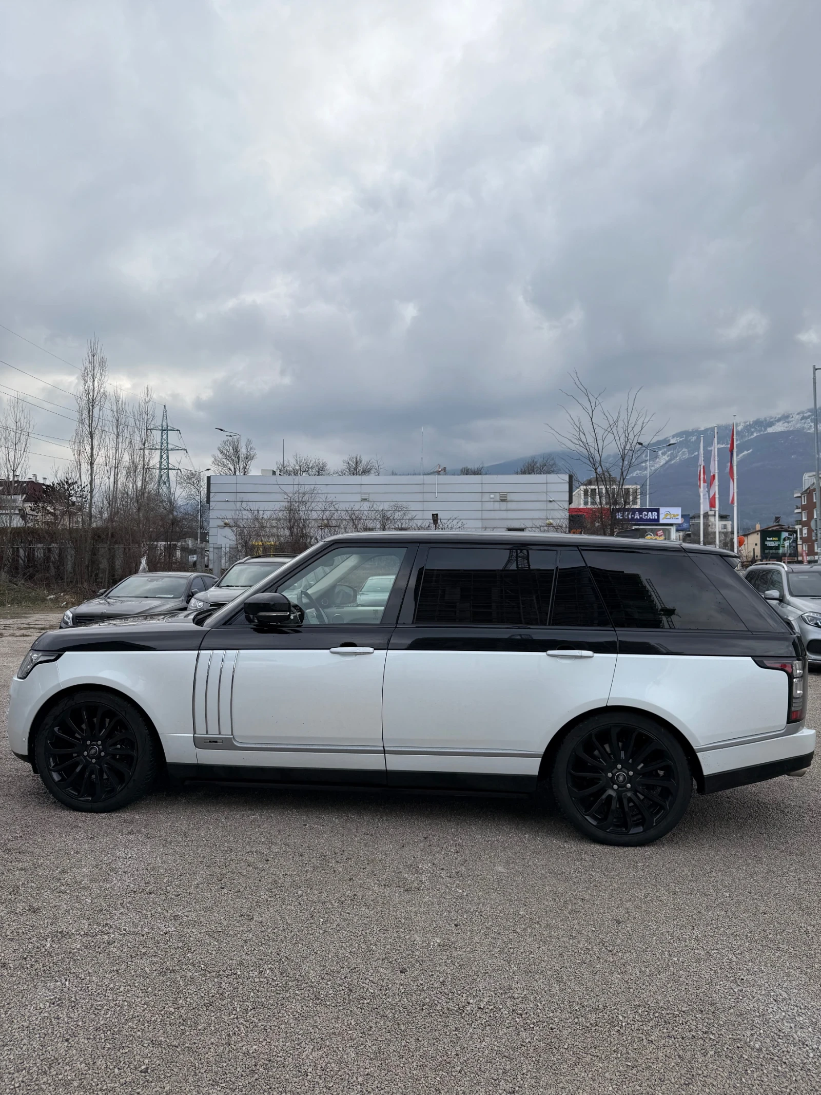 Land Rover Range rover Autobiography SV, снимка 8 - Автомобили и джипове - 53781512