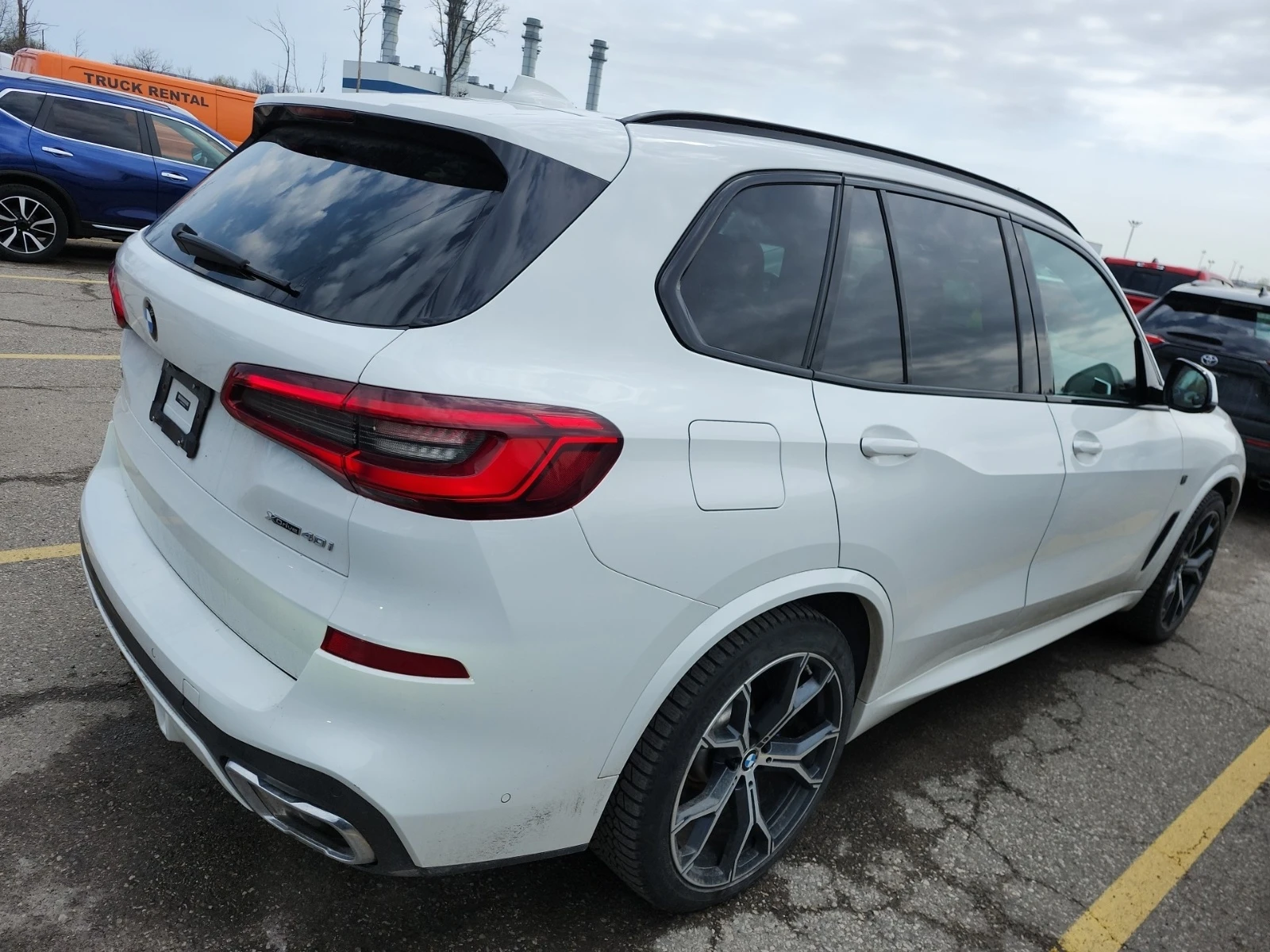 BMW X5 40I * M ПАКЕТ * БЕЗ ИНЦИДЕНТИ * СЕРВИЗНА ИСТОРИЯ *, снимка 3 - Автомобили и джипове - 54311372