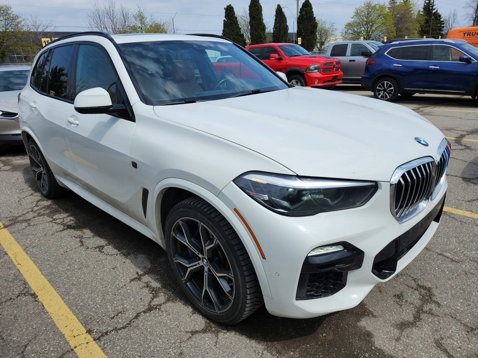 BMW X5 40I * M ПАКЕТ * БЕЗ ИНЦИДЕНТИ * СЕРВИЗНА ИСТОРИЯ *, снимка 2 - Автомобили и джипове - 54311372