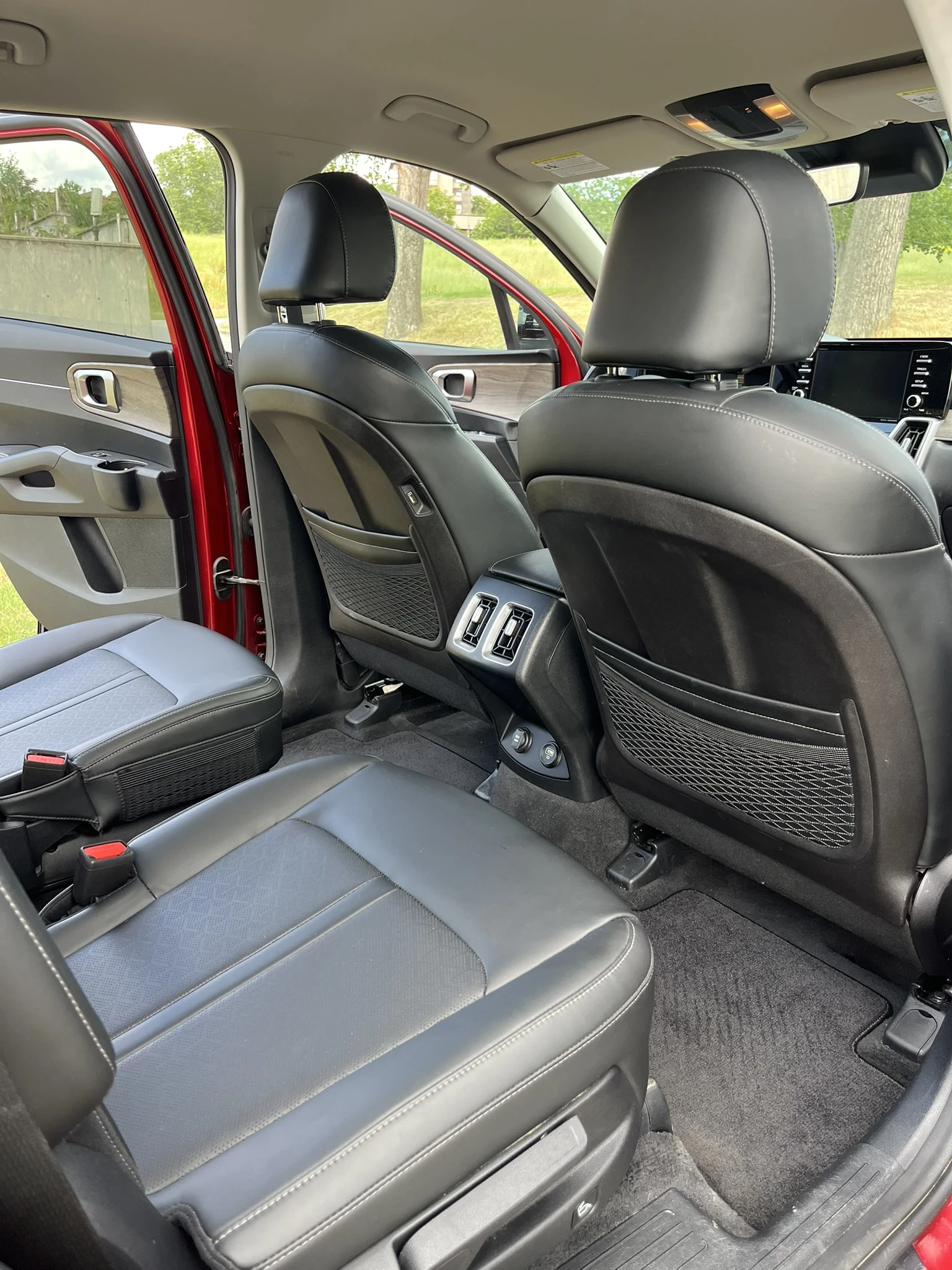 Kia Sorento 2.5 Turbo / AWD, снимка 15 - Автомобили и джипове - 54760125