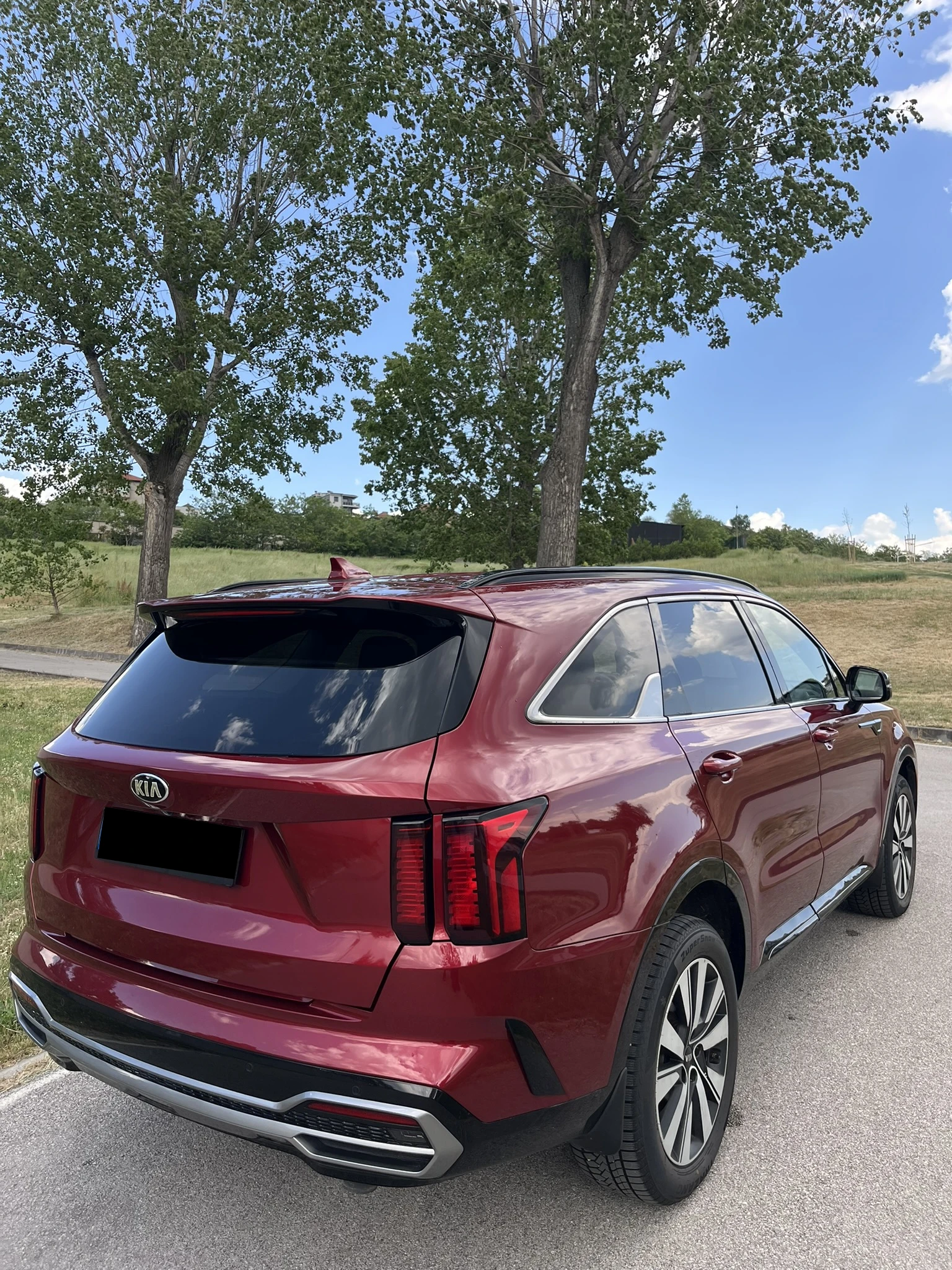 Kia Sorento 2.5 Turbo / AWD, снимка 3 - Автомобили и джипове - 54760125