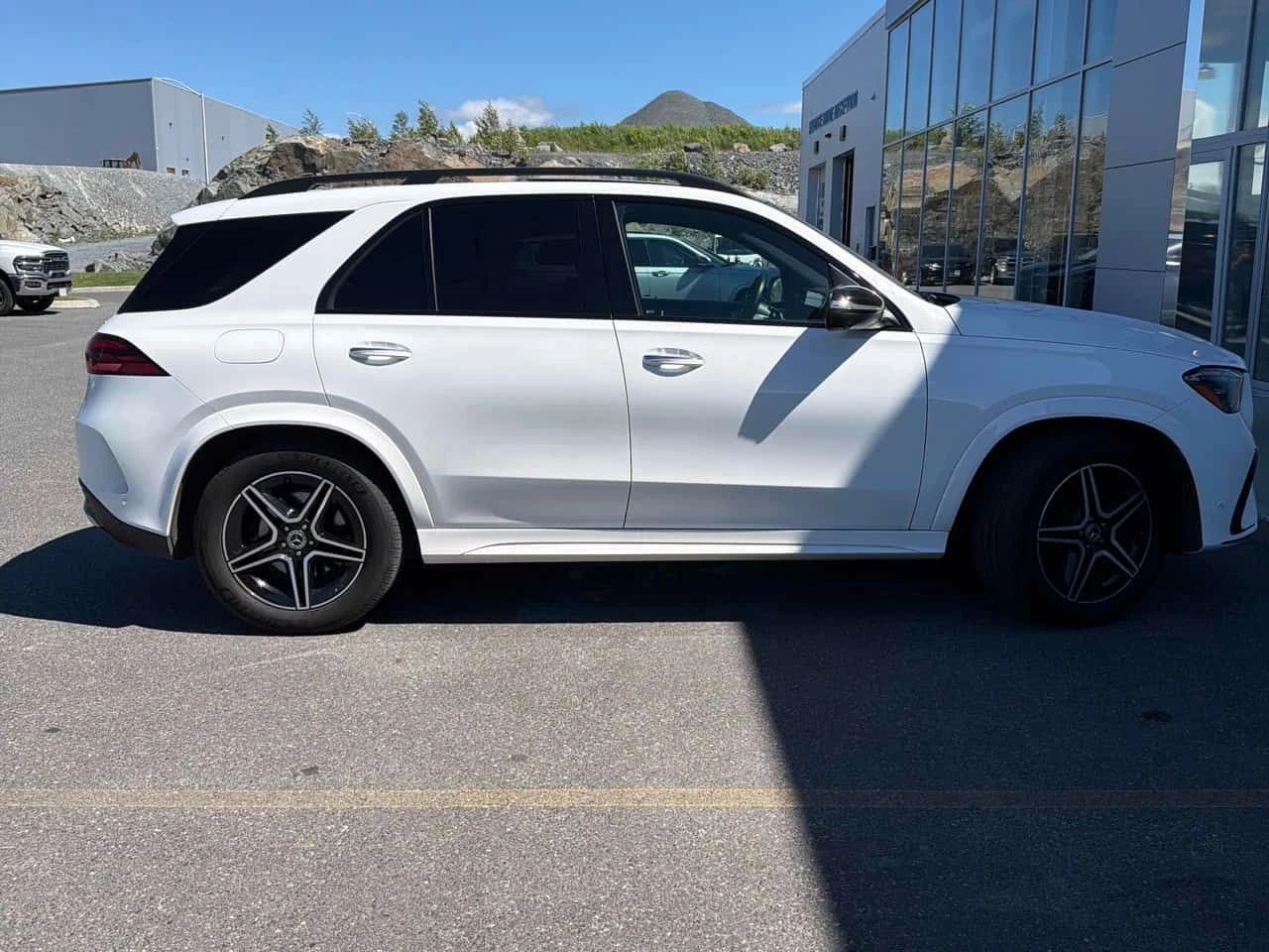 Mercedes-Benz GLE 450 ОБДУХВАНЕ/ПАНОРАМА/BURMESTER/360 КАМЕРИ, снимка 4 - Автомобили и джипове - 54887883