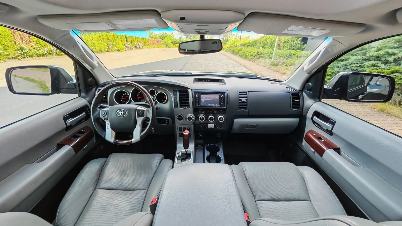 Toyota Sequoia Platinum 5.7 100к Mil, снимка 9 - Автомобили и джипове - 55138411