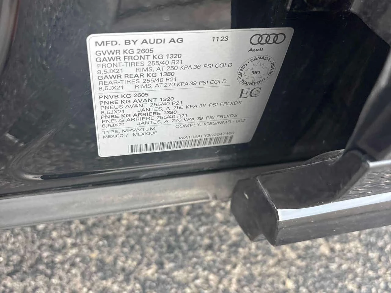 Audi SQ5 * Technik * ЛИЦЕНЗИРАН ДИЛЪР * CARFAX, снимка 15 - Автомобили и джипове - 55593225