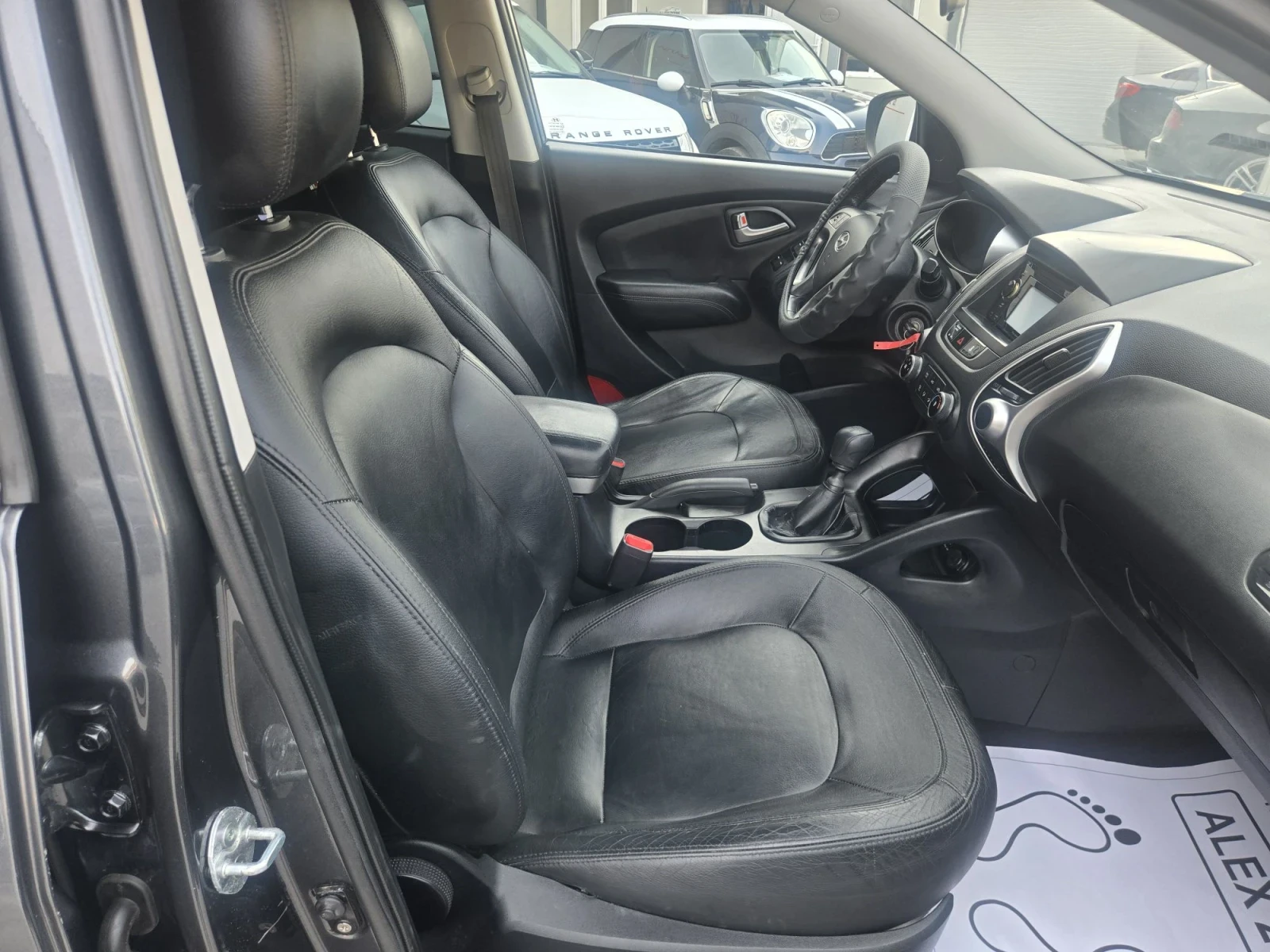 Hyundai IX35 2.0 дизел, снимка 8 - Автомобили и джипове - 55901434