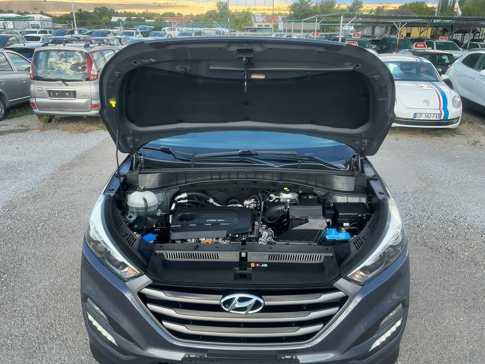 Hyundai Tucson 1.7 CRDI, снимка 9 - Автомобили и джипове - 55953610