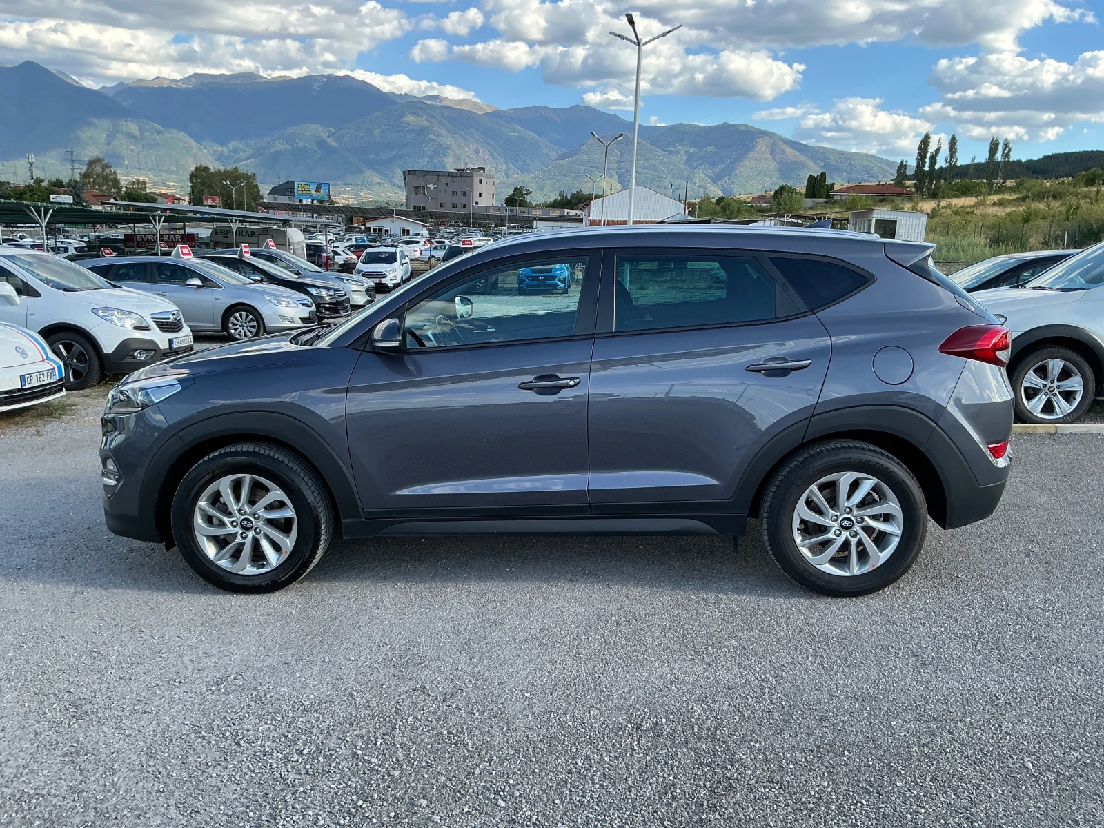 Hyundai Tucson 1.7 CRDI, снимка 5 - Автомобили и джипове - 55953610