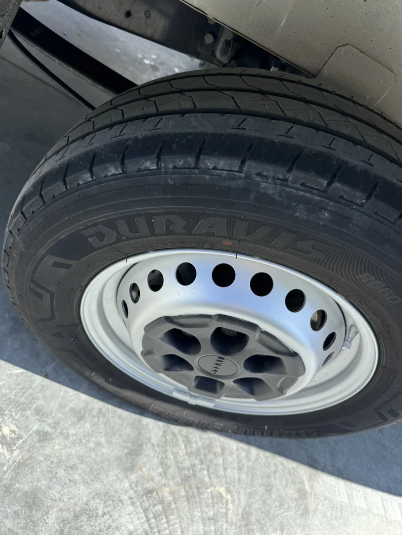 Iveco Daily Нови Гуми 47000 км 35S14, снимка 8 - Бусове и автобуси - 50725697