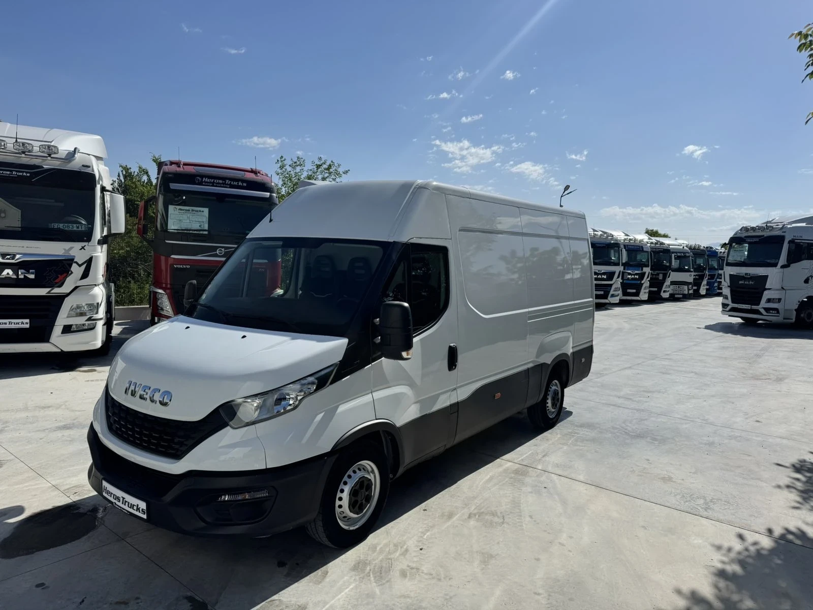 Iveco Daily Нови Гуми 47000 км 35S14, снимка 1
