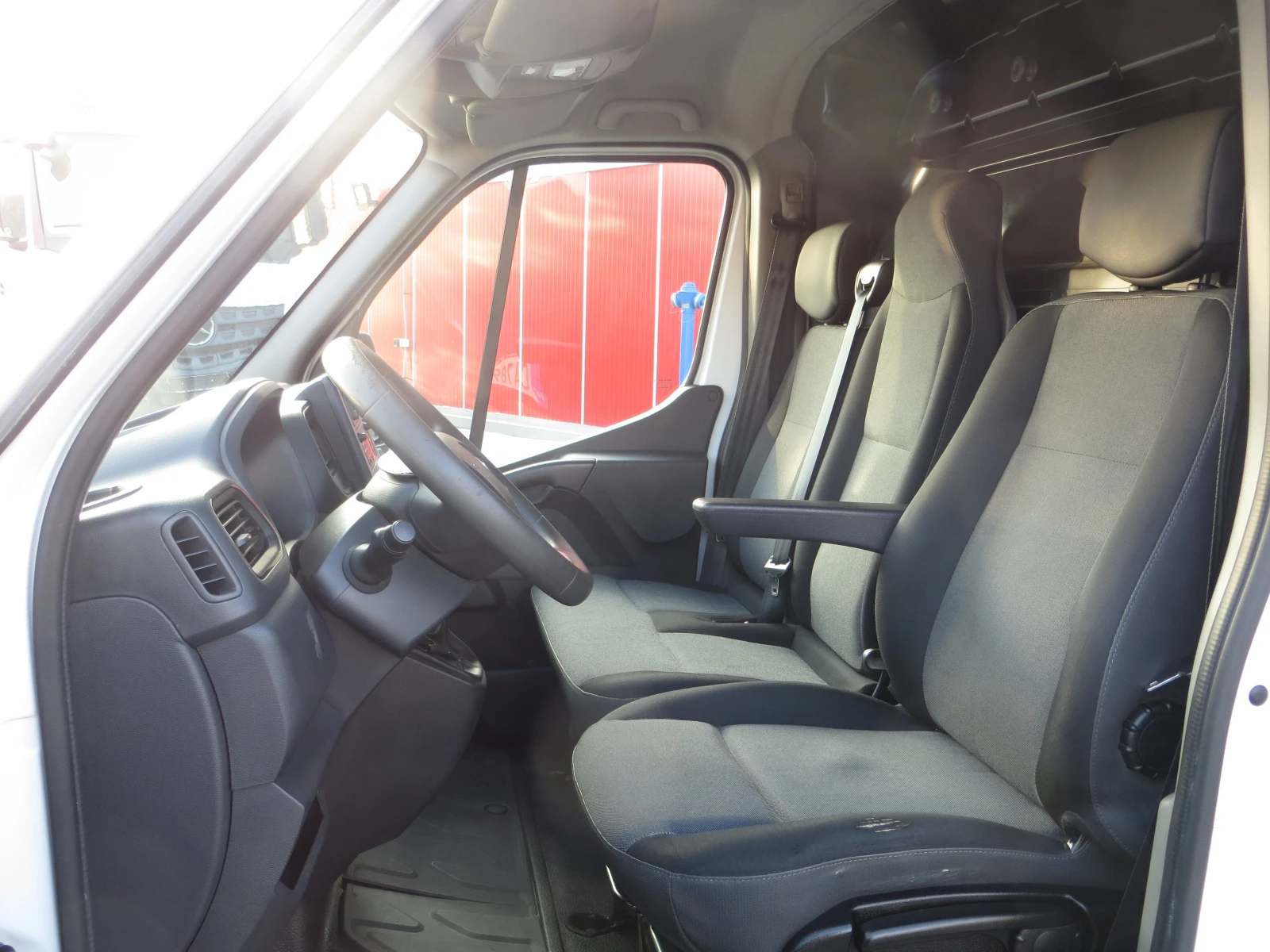 Renault Master 2.3 DCI ХЛАДИЛЕН - изображение 7