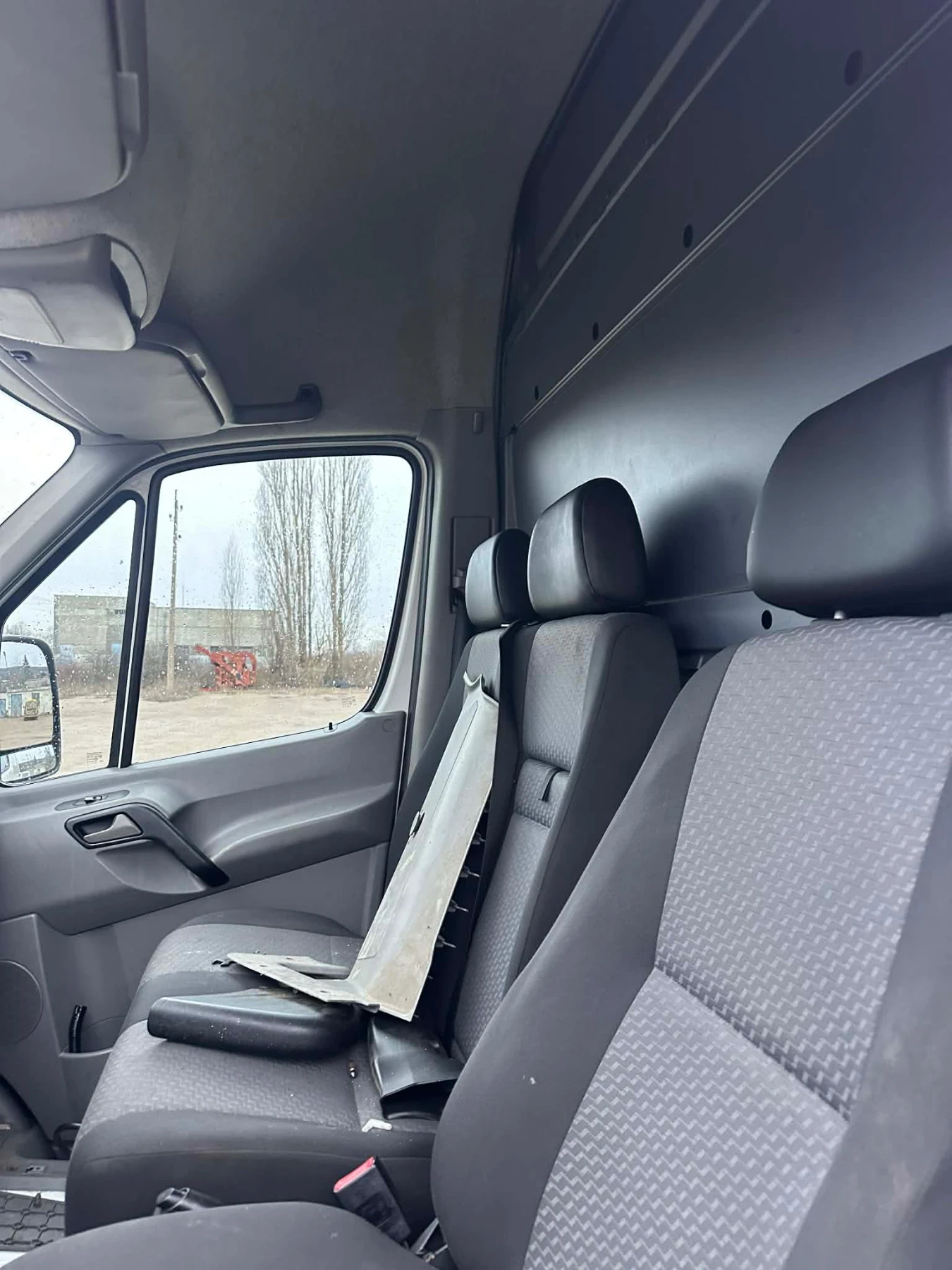 VW Crafter 2.0 tdi клима, снимка 9 - Бусове и автобуси - 53848798
