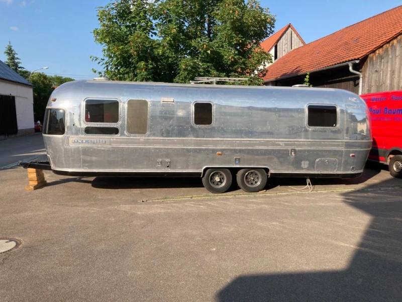Каравана Други Airstream Excella 1000