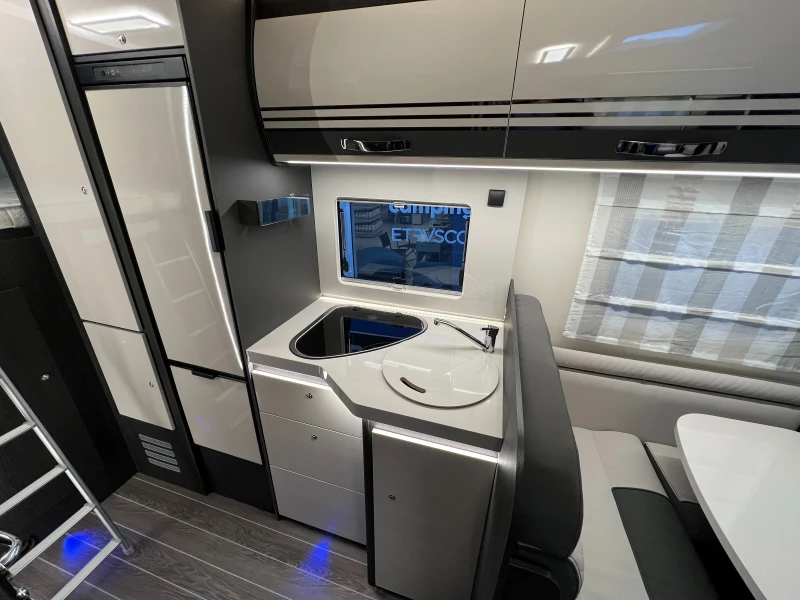 Кемпер ROLLER TEAM Kronos 290 M АВТОМАТИК, снимка 12 - Каравани и кемпери - 52590365