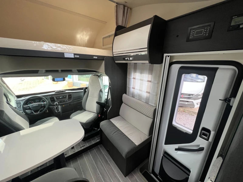 Кемпер ROLLER TEAM Kronos 290 M АВТОМАТИК, снимка 9 - Каравани и кемпери - 52590365