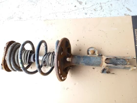 Макферсон преден десен Тойота Рав4 2.2д (с)