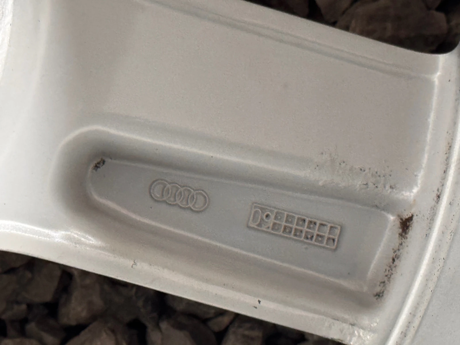 ���� � ������ 235/65R17 �� Audi | Mobile.bg � ����������� 10