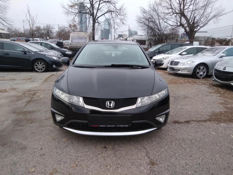 Honda Civic 1.8i 140кс.6 ск., снимка 3 - Автомобили и джипове - 48398989