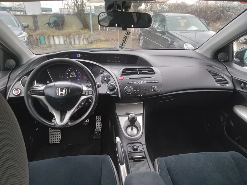 Honda Civic 1.8i 140кс.6 ск., снимка 10 - Автомобили и джипове - 48398989