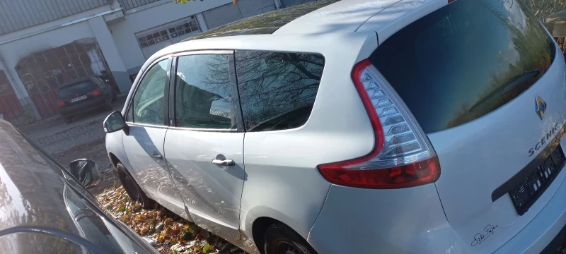 Renault Grand scenic 1, 6 dci 131, снимка 8 - Автомобили и джипове - 49182060