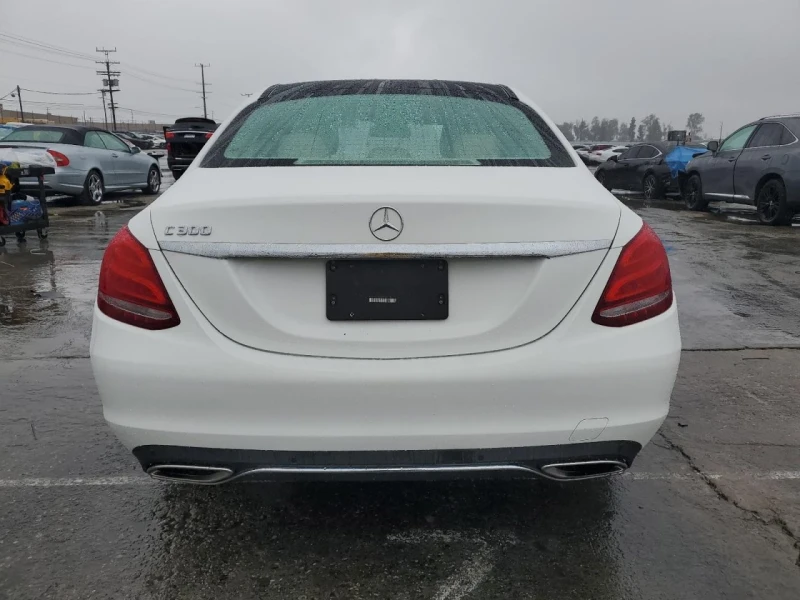 Mercedes-Benz C 300, снимка 2 - Автомобили и джипове - 49212425