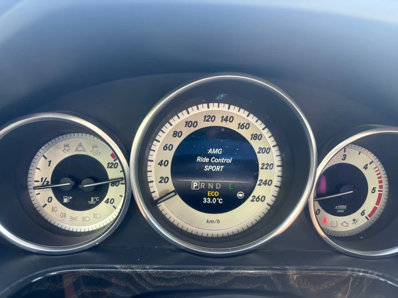 Mercedes-Benz E 350 AIR 4 MATIC LED Panorama Distronic + , снимка 10 - Автомобили и джипове - 51574397