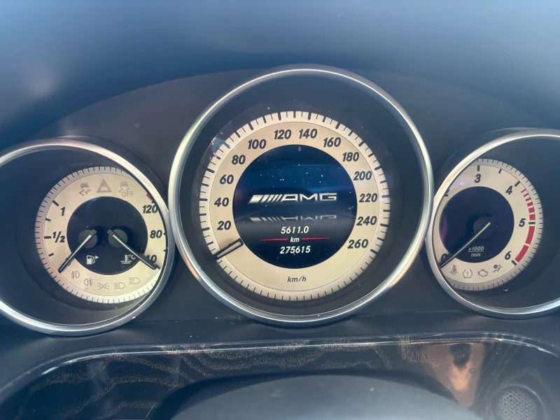 Mercedes-Benz E 350 AIR 4 MATIC LED Panorama Distronic + , снимка 8 - Автомобили и джипове - 51574397