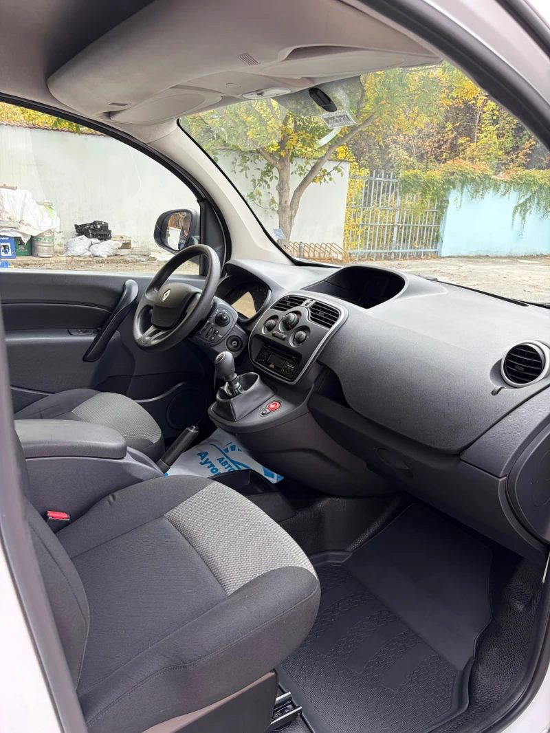 Renault Kangoo, снимка 5 - Автомобили и джипове - 52102720