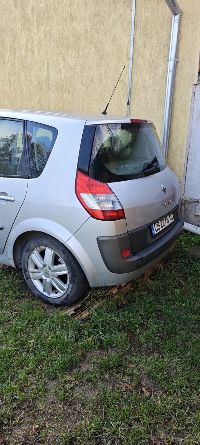 Renault Scenic Меган, снимка 3 - Автомобили и джипове - 52105233