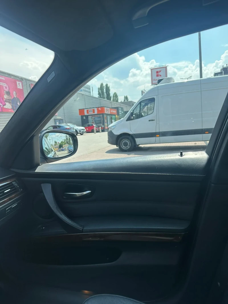 BMW 335 XI, снимка 6 - Автомобили и джипове - 52283100