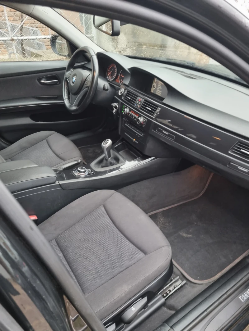 BMW 320 N47 184к.с NAVI, снимка 2 - Автомобили и джипове - 52284006