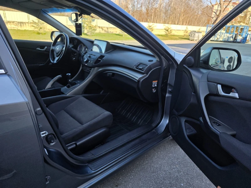 Honda Accord 2.0i * 156 к.с.* NAVI* SWISS* , снимка 11 - Автомобили и джипове - 52773816