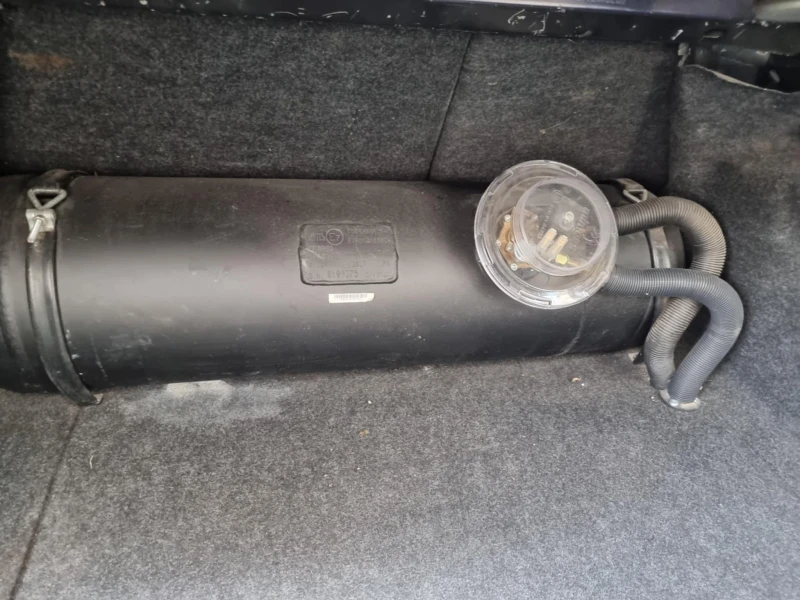 Chrysler Neon 2.0 16V/Газ, снимка 7 - Автомобили и джипове - 52927543