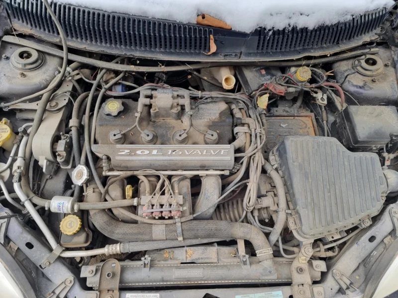 Chrysler Neon 2.0 16V/Газ, снимка 5 - Автомобили и джипове - 52927543