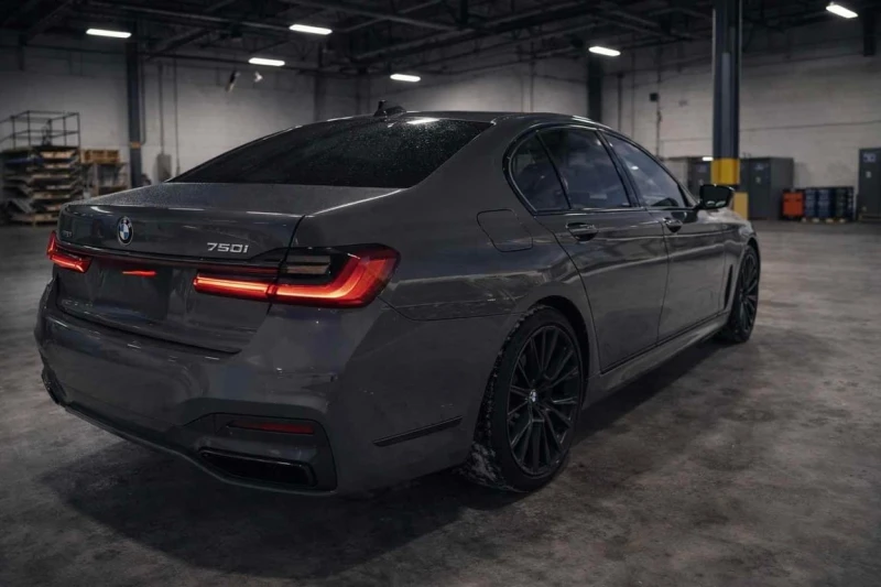 BMW 750 * 750i xDrive * CARFAX * БЕЗ ПЪРВОНАЧАЛНА ВНОСКА, снимка 2 - Автомобили и джипове - 53162964