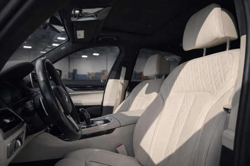 BMW 750 * 750i xDrive * CARFAX * БЕЗ ПЪРВОНАЧАЛНА ВНОСКА, снимка 5 - Автомобили и джипове - 53162964