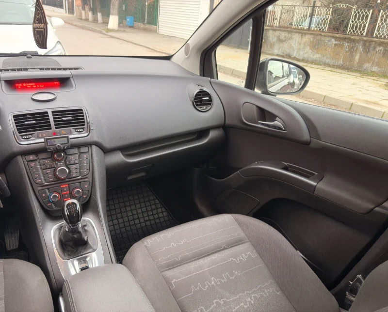 Opel Meriva 1.4T 120кс, снимка 9 - Автомобили и джипове - 53556734