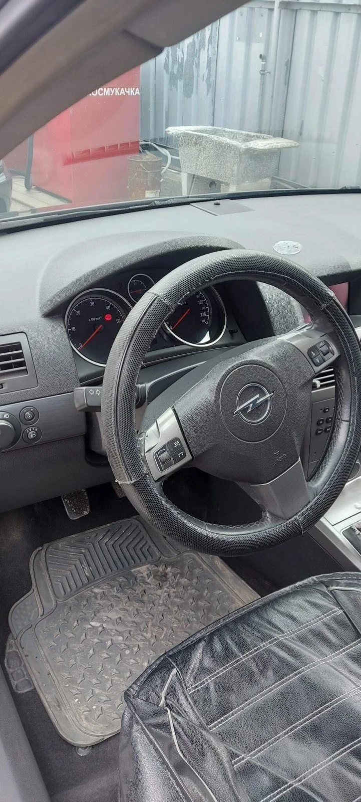 Opel Astra 1.9 CDTI, снимка 6 - Автомобили и джипове - 44872445