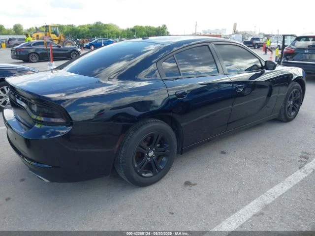 Dodge Charger SXT RWD - изображение 4