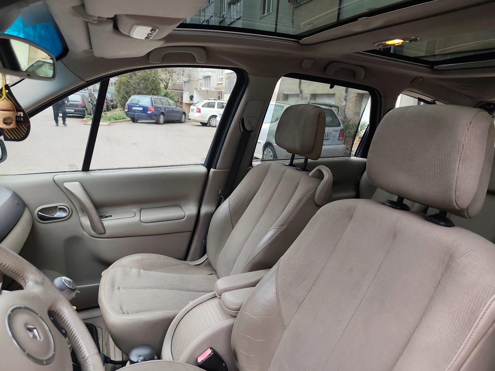 Renault Grand scenic 1.9 DCI Facelift !7МЕСТА!! * КЛИМАТРОНИК* !ТОП!, снимка 10 - Автомобили и джипове - 53937112