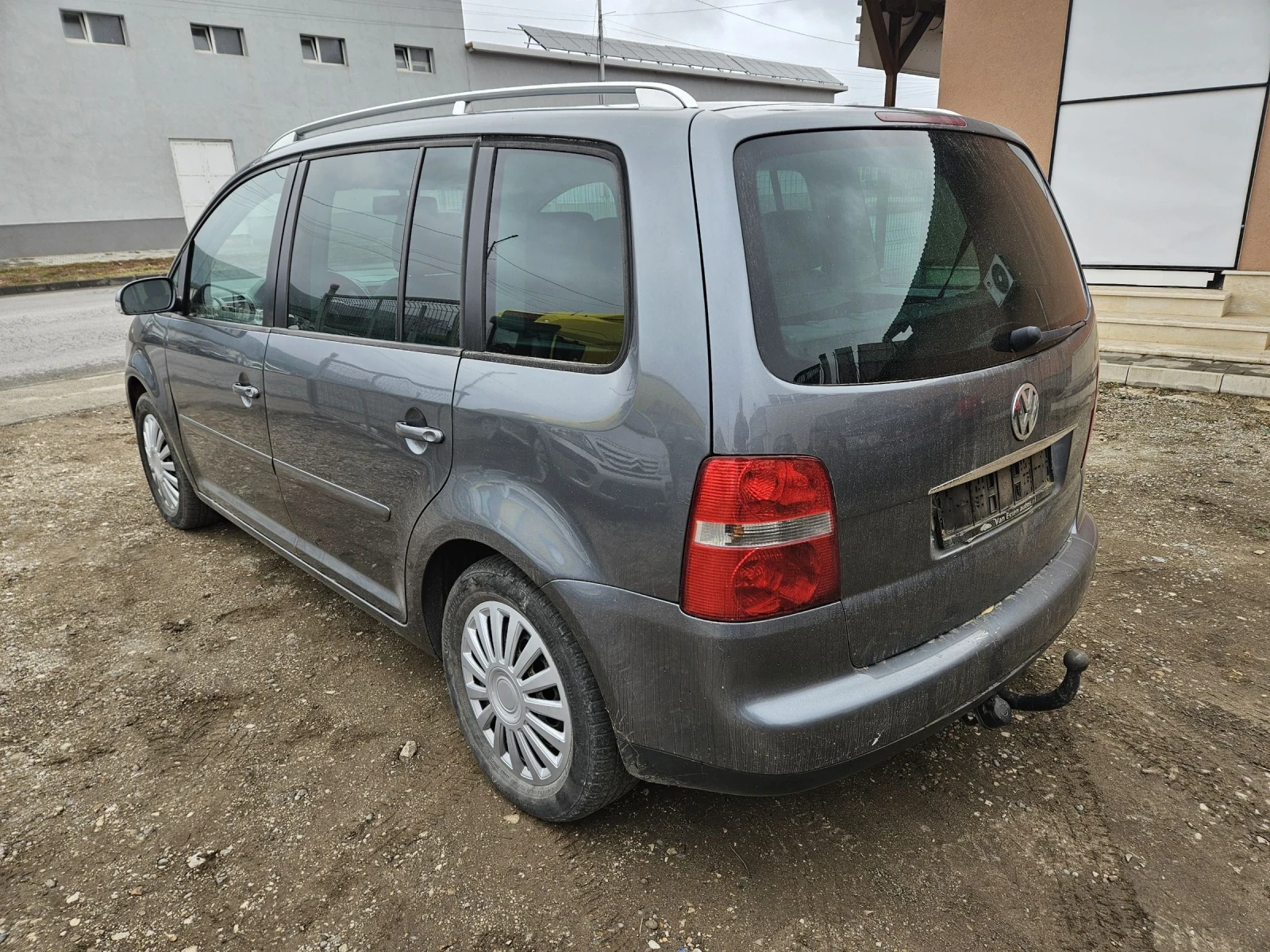 VW Touran 2.0бензин 7 местен - изображение 5