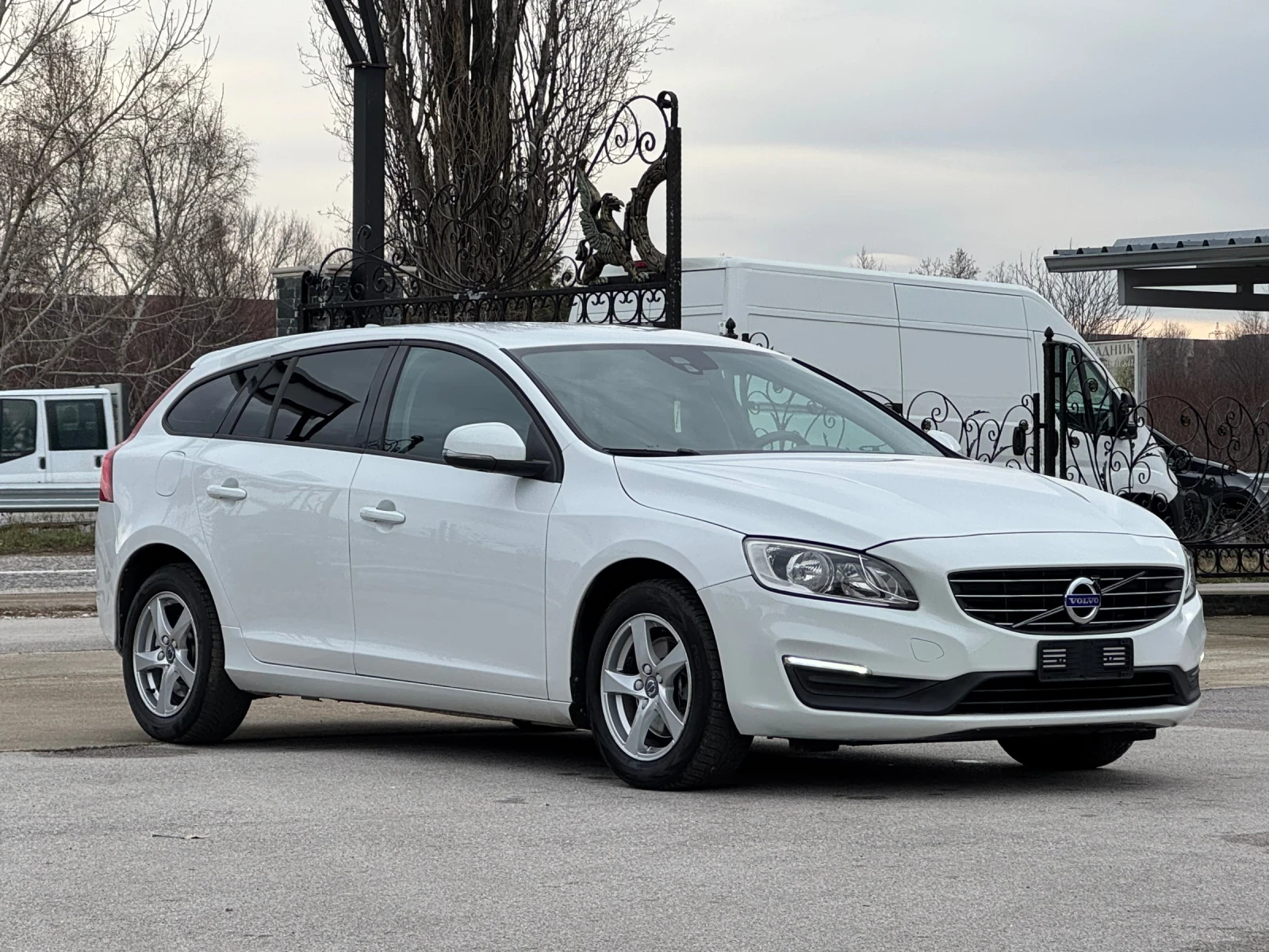 Volvo V60 1.6D3 ИТАЛИЯ АВТОМАТ - изображение 4