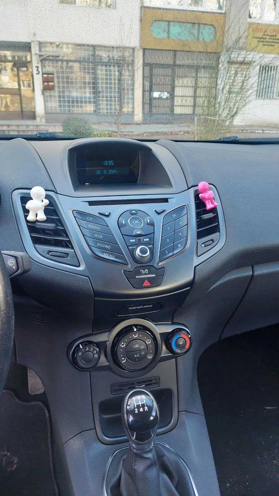 Ford Fiesta 1.1 - изображение 4